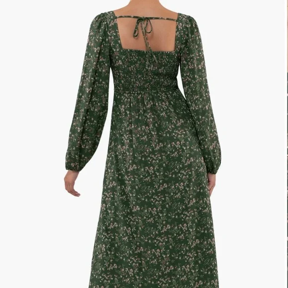 AUGUST SKY
Floral Long Sleeve
Midi Dress - Picture 4 of 8